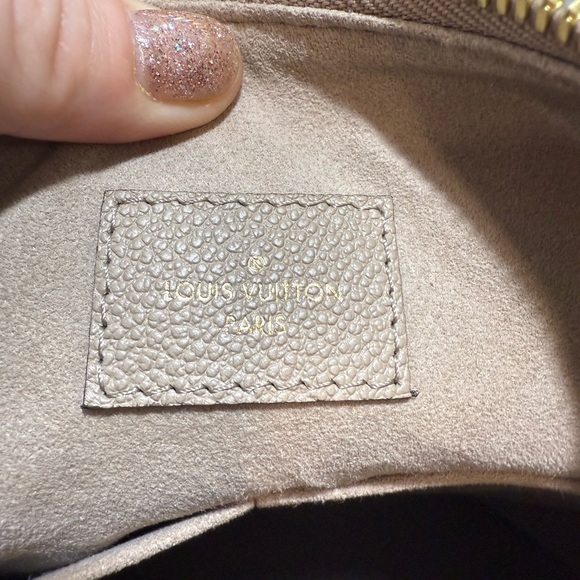 Louis Vuitton Empreinte Maida Hobo Tourterelle - Picture 9 of 16